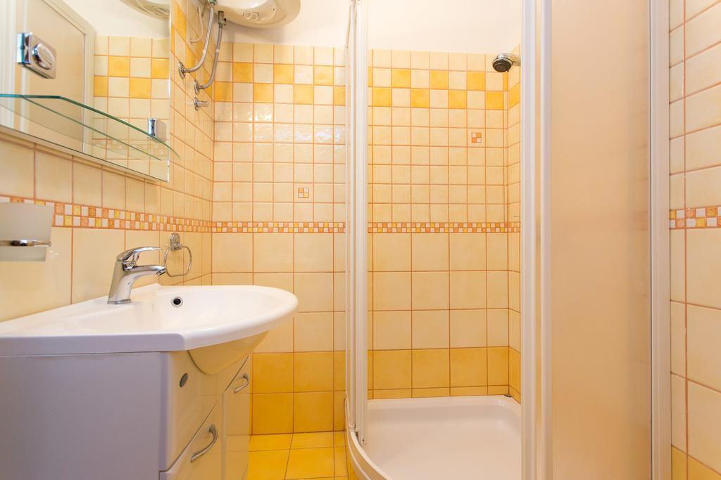 Apartment Julijana Krk Town Exterior photo